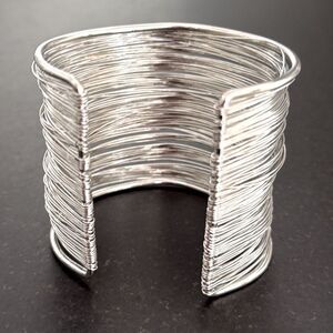 Modern Silver Wire Cuff Slinky Bracelet - Retro Sculptural Style